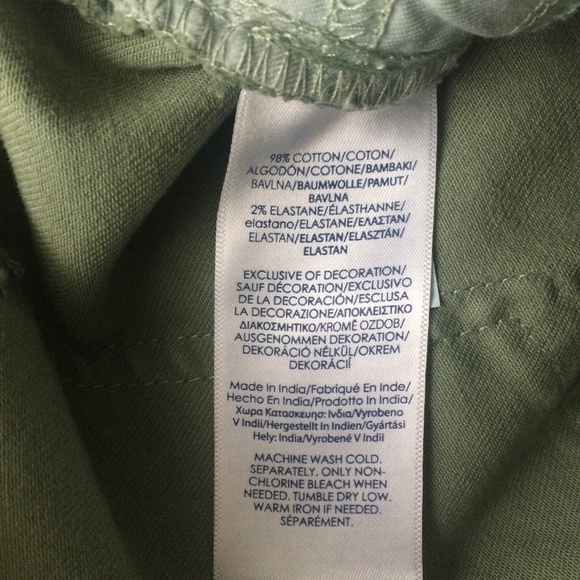 Chaps Flag Lake Pale Aloe Midrise Slimfit Capri Jeans - Picture 10 of 11